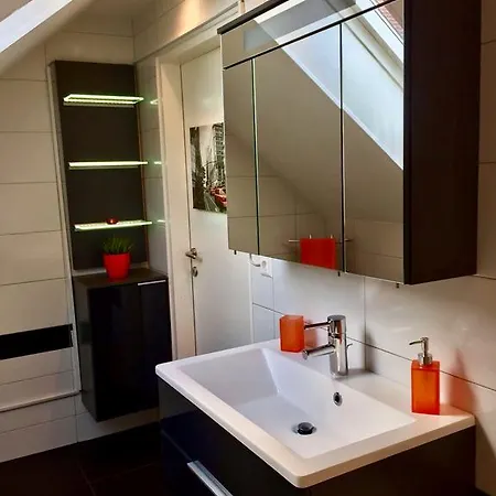 Ferienwohnung H&H Happy Holiday Διαμέρισμα Velden am Wörthersee