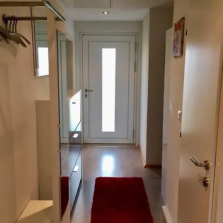 Ferienwohnung H&H Happy Holiday Διαμέρισμα Velden am Wörthersee